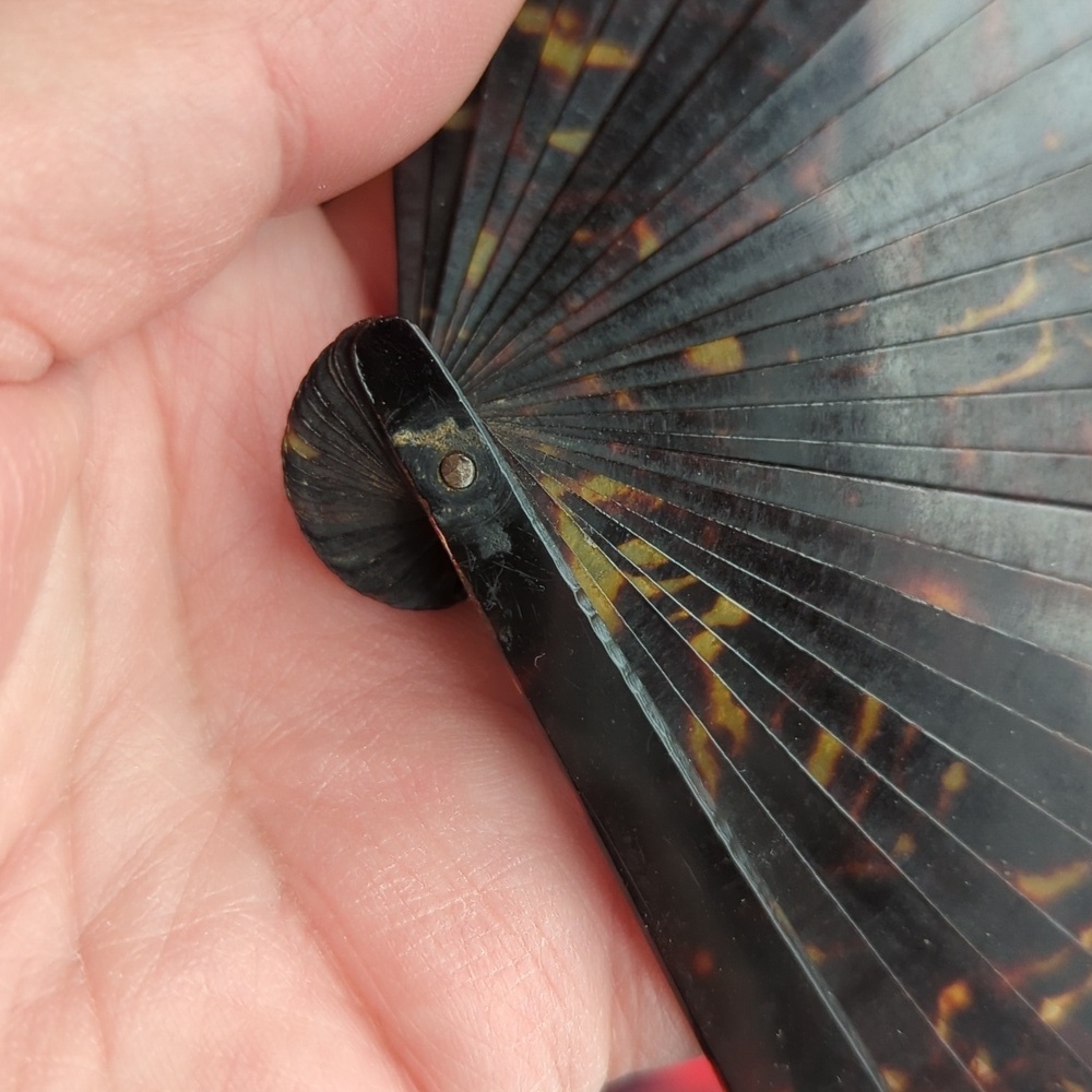 Imitation Tortoise Shell Fan - Picture 5 of 9